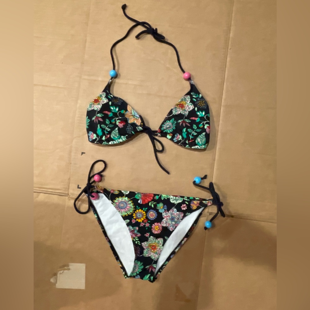 Adorable Flower Design Bikini Size Large